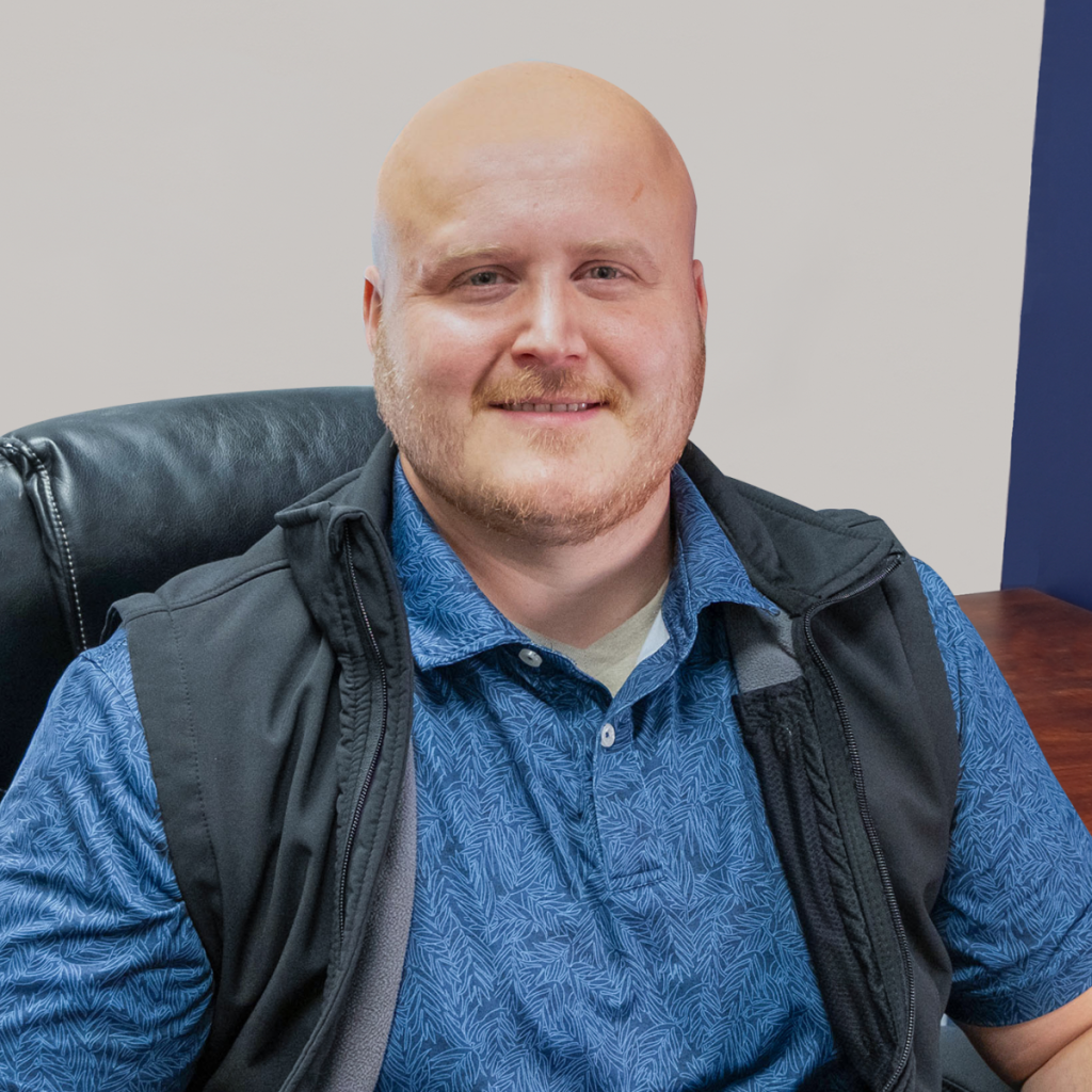 headshot of sam lorden