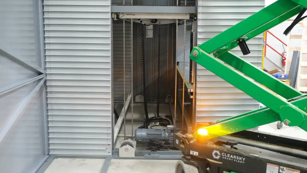 Internals of a Hanel unit under construction