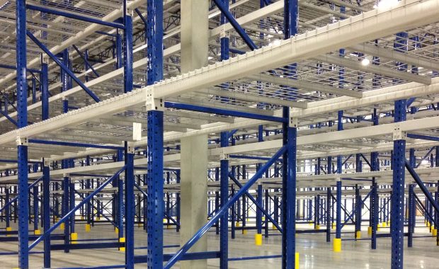 wire decking with rack protection