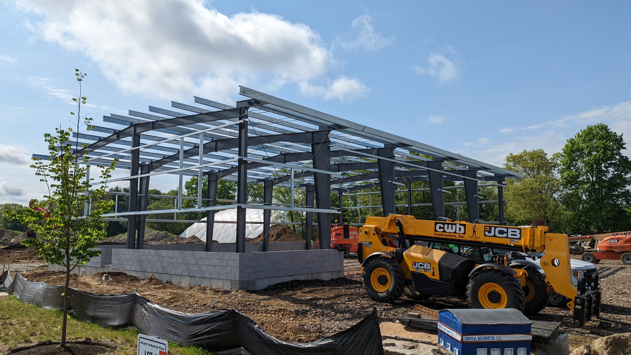 pre-engineered metal building construction