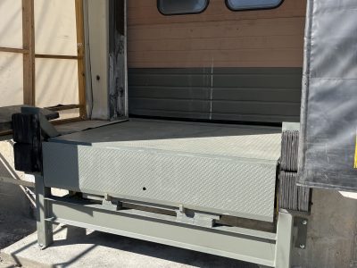 dock leveler with extender