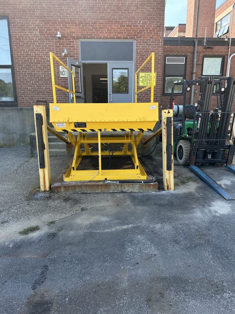 elevating dock dock lift